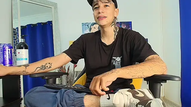 Zacktk7 online show from 03/11/25, 08:09