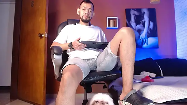 Snapshot of Bedobigcock chatting on 12/02/24, 04:31 Bedobigcock online show from 12/02/24, 04:31