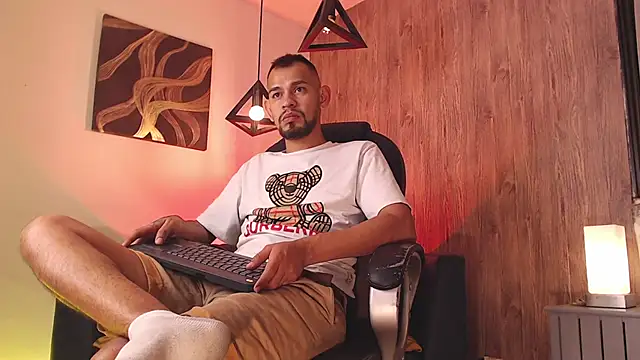 Snapshot of Bedobigcock chatting on 02/08/25, 01:54 Bedobigcock online show from 02/08/25, 01:54