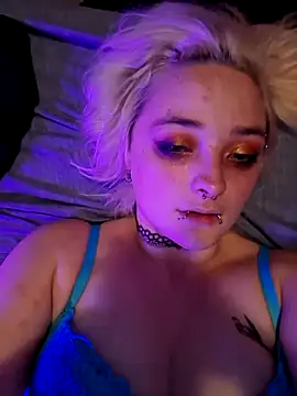 IzanamiNova online show from 02/03/25, 06:24