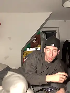 MikesWood21 online show from 12/18/24, 01:26