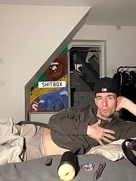 MikesWood21 online show from 12/23/24, 02:13