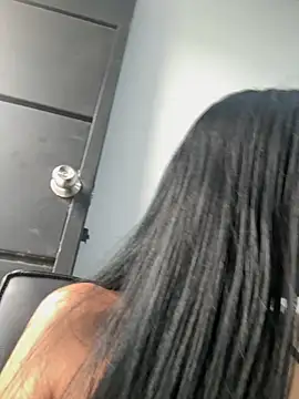 Baby Niels online show from 09/28/25, 02:11