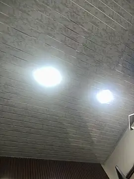 Baby Niels online show from 10/10/25, 08:52