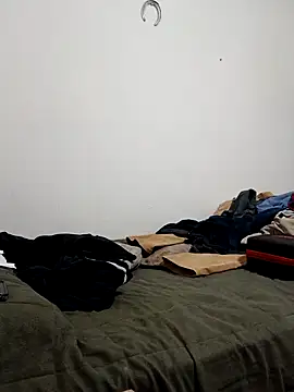 jhonyhot9292 online show from 03/18/26, 06:38