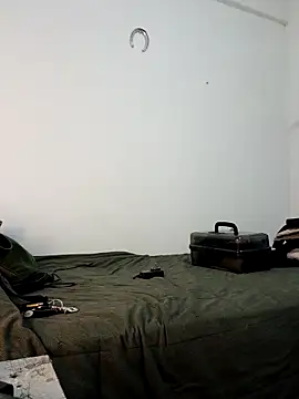 jhonyhot9292 online show from 04/13/26, 02:33