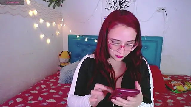 Snapshot of zarquita99 chatting on 02/04/25, 04:37 zarquita99 online show from 02/04/25, 04:37