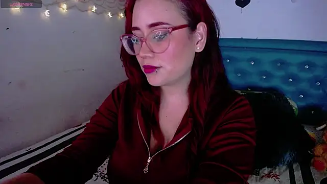 Snapshot of zarquita99 chatting on 02/26/25, 06:26 zarquita99 online show from 02/26/25, 06:26