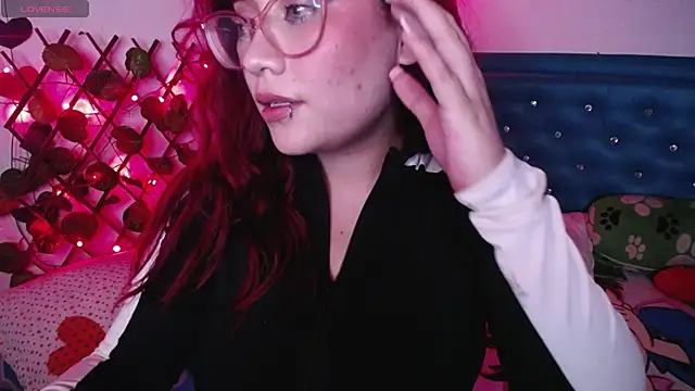 Snapshot of zarquita99 chatting on 03/21/25, 06:49 zarquita99 online show from 03/21/25, 06:49