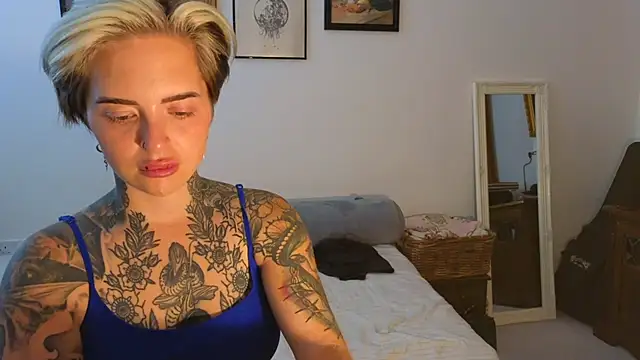 Snapshot of Alexandersonxo chatting on 07/01/26, 10:17 Alexandersonxo online show from 07/01/26, 10:17