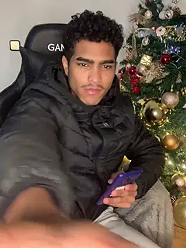 Ryan-hot online show from 12/12/24, 02:15