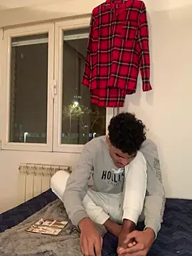 Ryan-hot online show from 12/24/24, 07:22