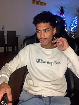 Ryan-hot online show from 12/28/24, 03:15