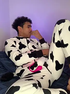 Ryan-hot online show from 01/22/25, 05:59