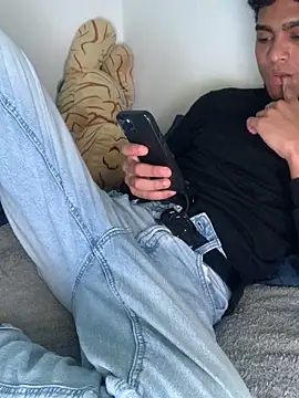 Ryan-hot online show from 10/30/25, 12:12