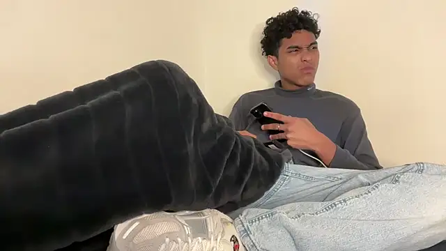 Ryan-hot online show from 12/03/25, 10:08