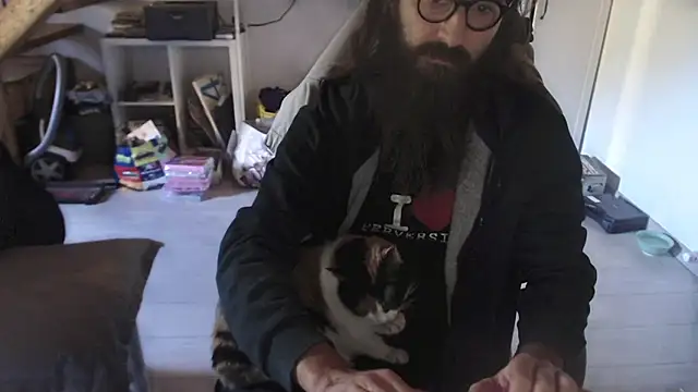 Snapshot of contemptumundi888 chatting on 10/18/25, 09:54 contemptumundi888 online show from 10/18/25, 09:54