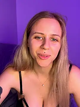 lunawolf21 online show from 01/08/26, 08:22