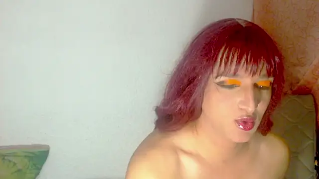 Snapshot of alexandrasexy32 chatting on 12/22/24, 10:04 alexandrasexy32 online show from 12/22/24, 10:04
