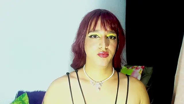 Snapshot of alexandrasexy32 chatting on 01/31/25, 03:52 alexandrasexy32 online show from 01/31/25, 03:52