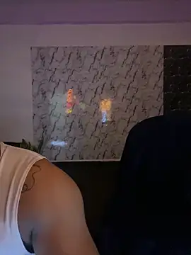 Snapshot of mikemacluffy chatting on 02/04/25, 02:10 mikemacluffy online show from 02/04/25, 02:10