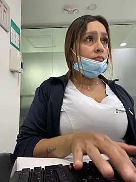 Snapshot of Keittly_ chatting on 12/21/24, 11:45 Keittly online show from 12/21/24, 11:45