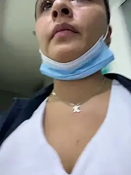 Snapshot of Keittly_ chatting on 12/22/24, 02:49 Keittly online show from 12/22/24, 02:49