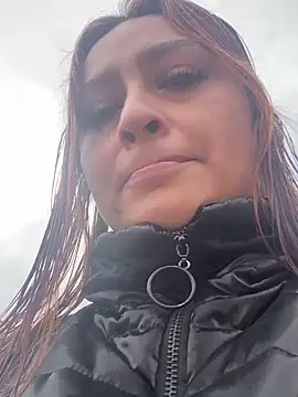 Snapshot of Keittly_ chatting on 12/27/24, 02:12 Keittly online show from 12/27/24, 02:12