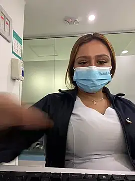 Snapshot of Keittly_ chatting on 12/30/24, 12:32 Keittly online show from 12/30/24, 12:32