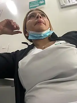 Snapshot of Keittly_ chatting on 01/02/25, 04:02 Keittly online show from 01/02/25, 04:02