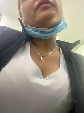 Snapshot of Keittly_ chatting on 01/16/25, 05:44 Keittly online show from 01/16/25, 05:44