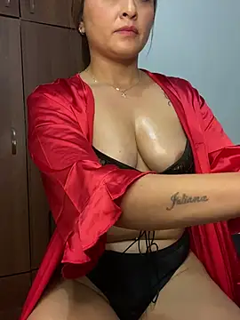 Snapshot of Keittly_ chatting on 02/08/25, 03:52 Keittly online show from 02/08/25, 03:52