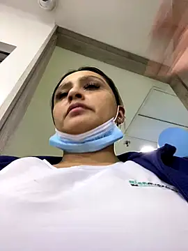 Snapshot of Keittly_ chatting on 10/21/25, 03:40 Keittly online show from 10/21/25, 03:40