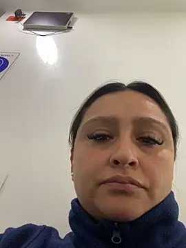 Snapshot of Keittly_ chatting on 11/17/25, 08:36 Keittly online show from 11/17/25, 08:36