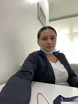 Snapshot of Keittly_ chatting on 11/27/25, 06:21 Keittly online show from 11/27/25, 06:21