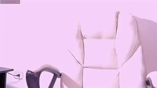 vivianne scott online show from 10/15/25, 12:38