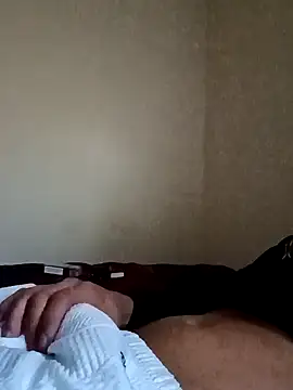 Snapshot of BOSKING1018 chatting on 12/01/24, 08:20 BOSKING1018 online show from 12/01/24, 08:20