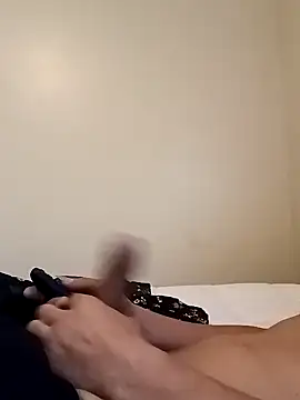 Snapshot of BOSKING1018 chatting on 12/07/24, 03:52 BOSKING1018 online show from 12/07/24, 03:52