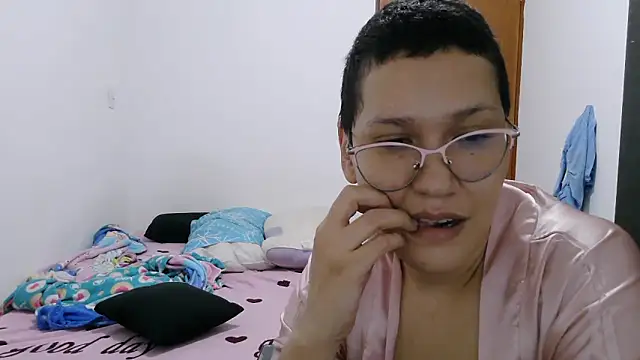 luxandracon23 online show from 01/05/26, 05:27