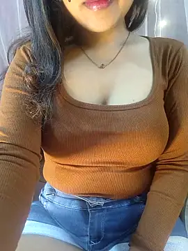 deslisexpriya online show from 12/19/25, 12:39