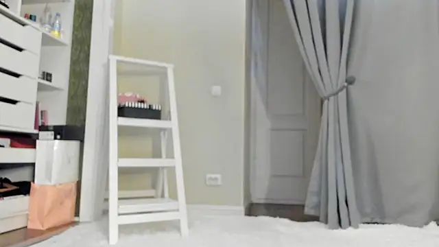 Snapshot of Baby_Jewel chatting on 11/07/25, 11:10 Baby Jewel online show from 11/07/25, 11:10