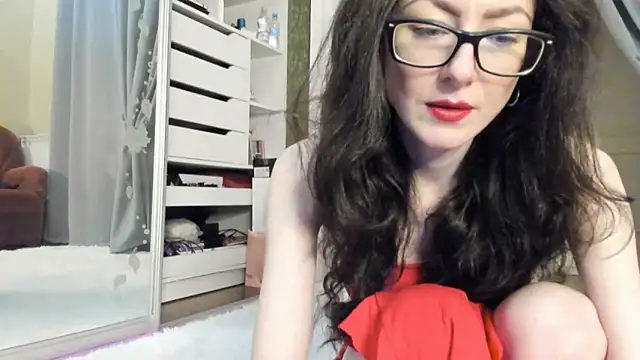 Snapshot of Baby_Jewel chatting on 11/12/25, 11:10 Baby Jewel online show from 11/12/25, 11:10