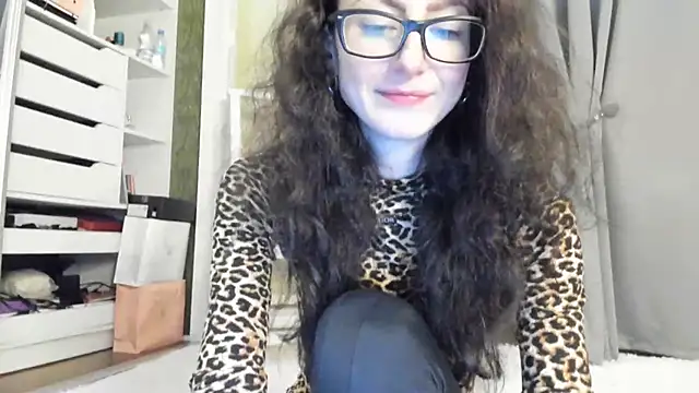 Snapshot of Baby_Jewel chatting on 11/14/25, 11:31 Baby Jewel online show from 11/14/25, 11:31