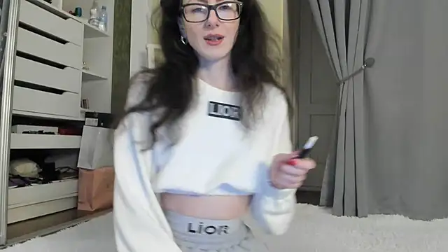 Snapshot of Baby_Jewel chatting on 11/20/25, 11:10 Baby Jewel online show from 11/20/25, 11:10