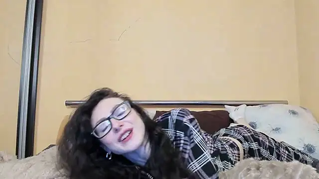 Snapshot of Baby_Jewel chatting on 11/26/25, 12:39 Baby Jewel online show from 11/26/25, 12:39