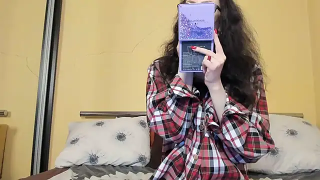 Snapshot of Baby_Jewel chatting on 11/27/25, 11:12 Baby Jewel online show from 11/27/25, 11:12