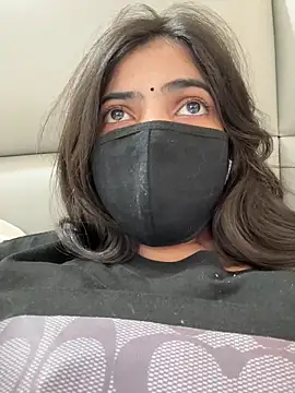 Lunaxx001 online show from 04/01/26, 05:10