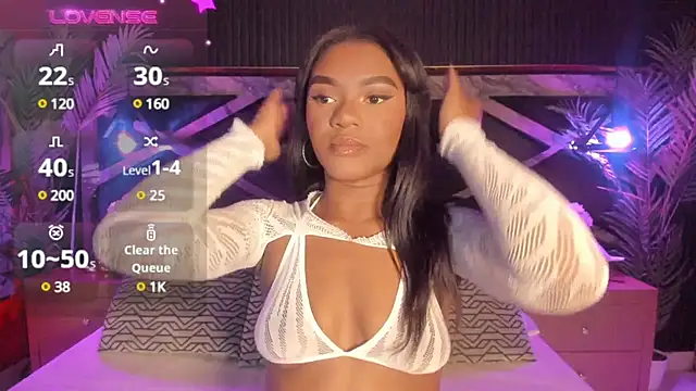 SophiaSmiiths  online show from 03/02/25, 08:18