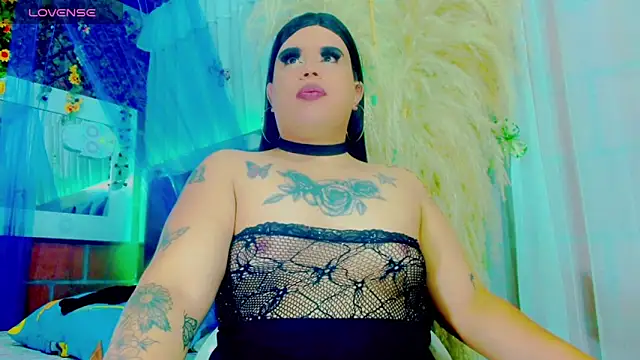 nauthyvalentina online show from 04/05/26, 01:41