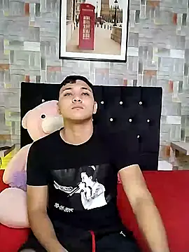 Snapshot of couple_lovelyds chatting on 01/31/25, 12:51 couple lovelyds online show from 01/31/25, 12:51